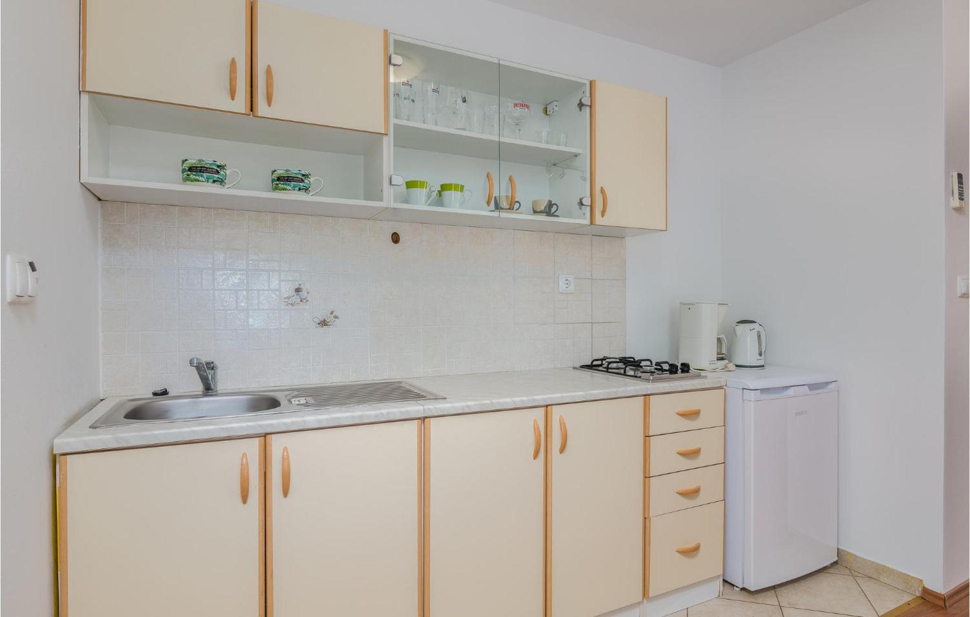 Cozy Apartment In Malinska Dubasnica With Wifi Extérieur photo